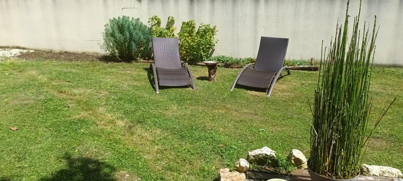 Le Clos Des Chevaliers Pons Ngoại thất bức ảnh